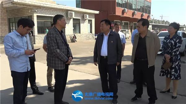 县委书记王国玺到产业集聚区调研