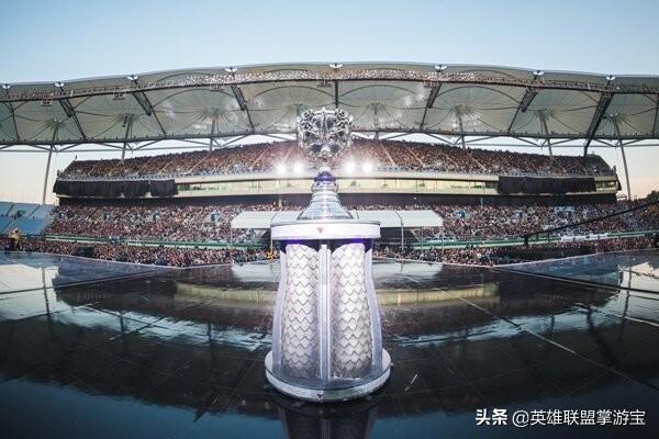 S9LOL世界赛成员人数增至7人:可以携带两名替