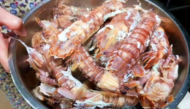 皮皮虾家常做法蒸 84899b4cfefd4e9c9cf615d2b1031650.jpeg