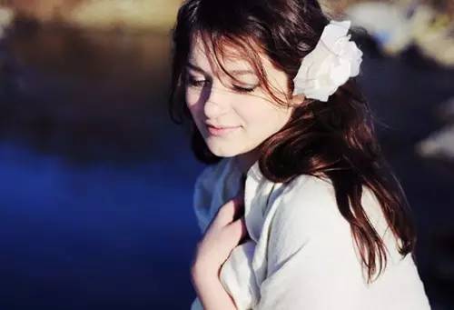 暗处侧脸照怎么拍 95635769fbaa464f95a0a81876d9324a.jpeg