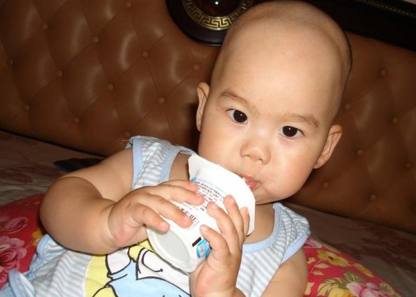 [樱桃育儿经]儿科主任：脾胃差的孩子，容易积食生病，这东西再贵也得给娃喝点