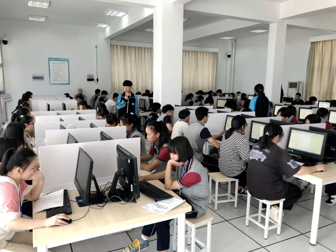 新生第一课导学体验知岗嘉兴市建筑工业学校揭开选择性课改新一幕