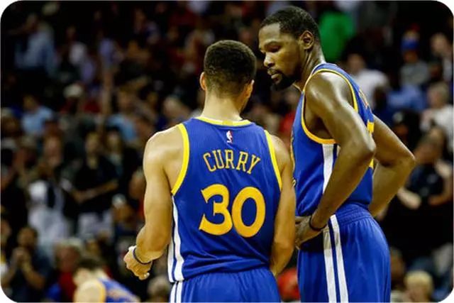 【NBA巨星的最差带队成绩,库里成就了杜兰特还是杜兰特成就了库里两人有着怎样的关系】