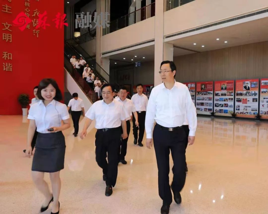 蓝绍敏弘扬张家港精神再创新时代辉煌