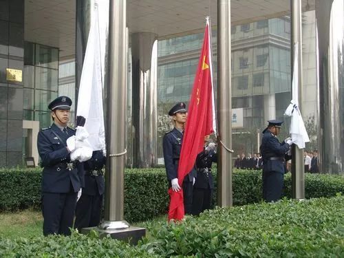 谁能阻挡--当战火那一天来临 我们保安也是战土