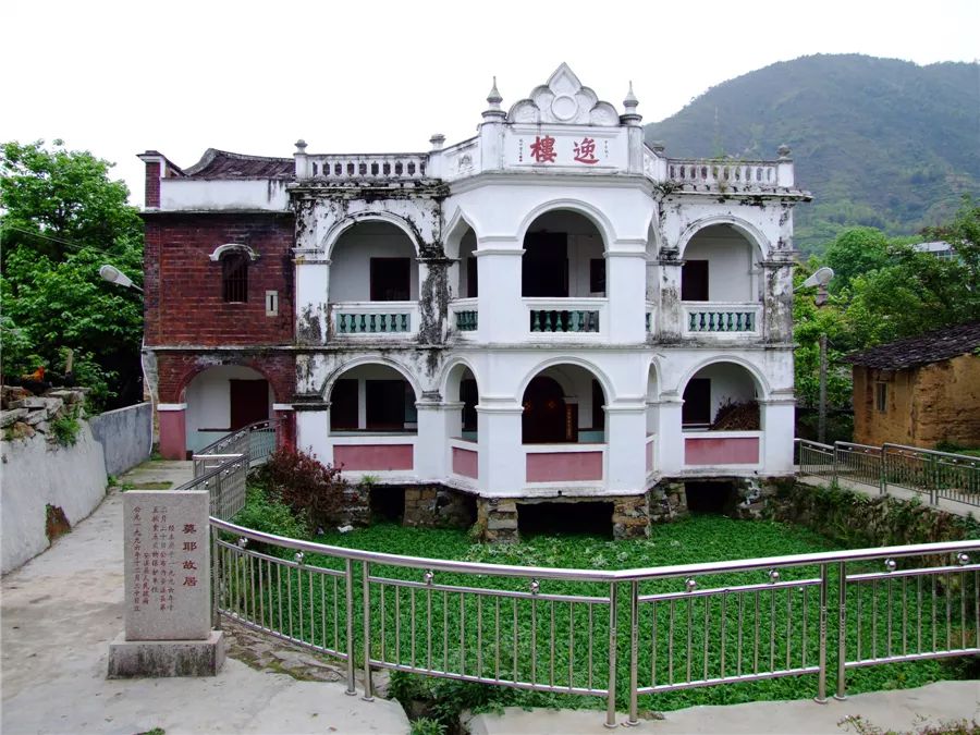 09,莫耶故居莫耶故居,又名逸楼,始建于1907年,是莫耶的出生地.