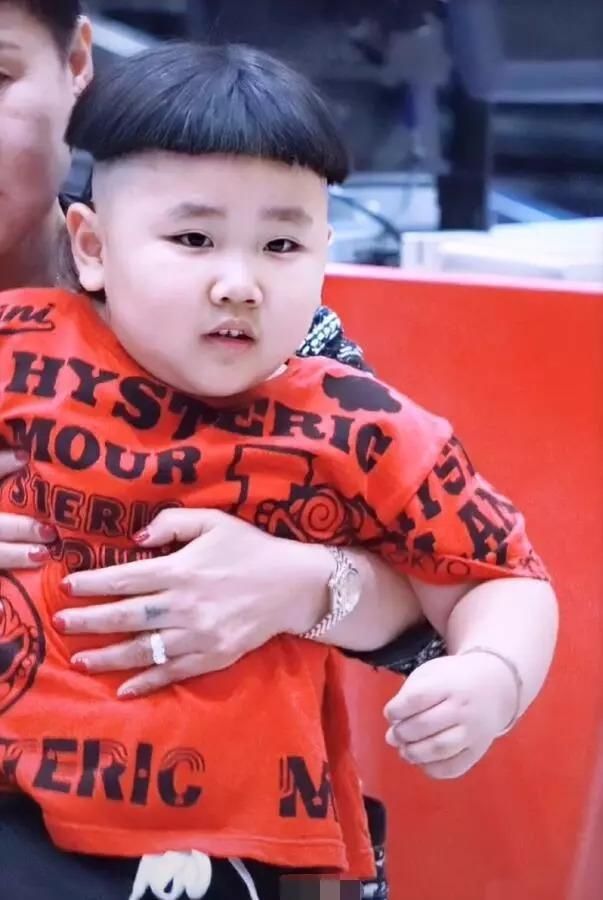郭德纲小儿子近照