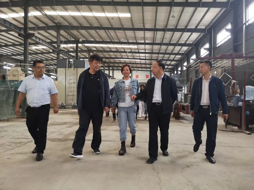 【政务】省政府副秘书长汤向前率队到平坝区调研新型建材产业发展情况