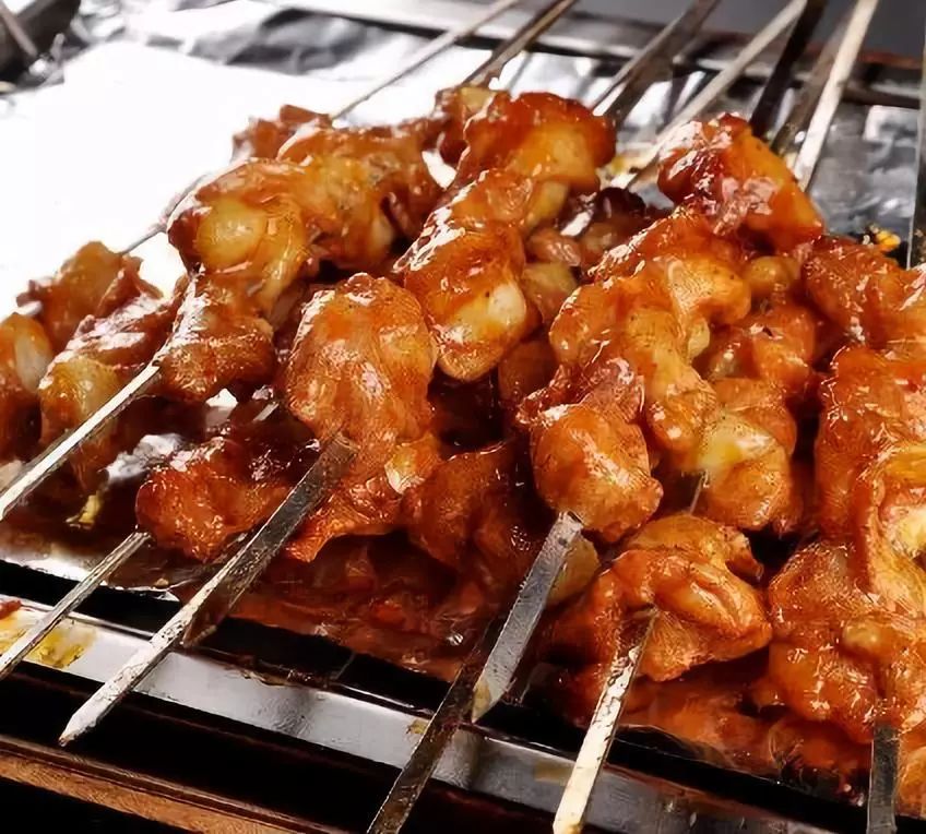 网红麻辣排骨串来也~69元抢二红烧烤排骨串套餐~n多美味菜品一次吃遍