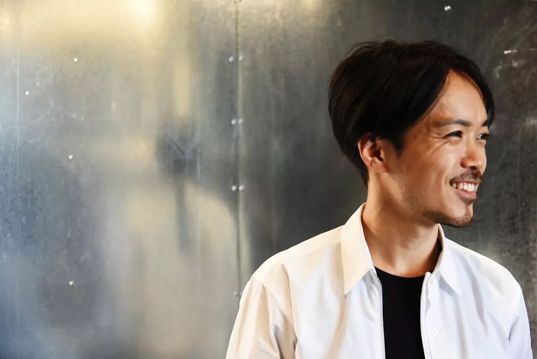 衬衫若是想长久穿着,要选高质量的物料才合理 专访职人饭冢彻哉 Tetsuya Iizuka搜狐大视野搜狐新闻