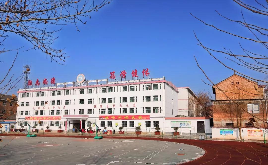 (图:陕西省洛南县石门镇集镇向阳中学)