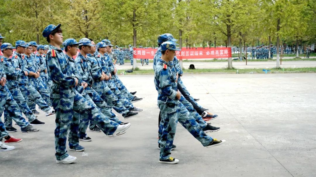 整军什么什么的成语_成语故事图片