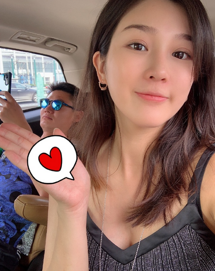 怎么自拍好看头像正脸 04aaaf435dd5448f8744ec9adcab0df4.png