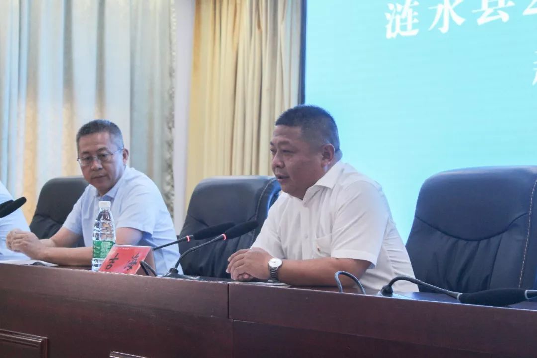 红窑镇党委书记 吉海 出席本次发布会的媒体: 淮安日报,县融媒体中心