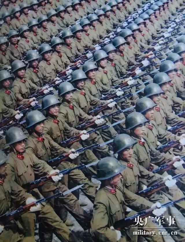 阅兵·档案 | 1959年国庆阅兵:参阅武器装备国