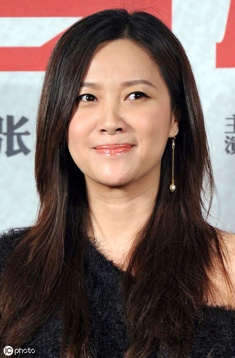 85后女明星集体陷入35岁危机,怀孕生子如打仗,一心只想捞钱