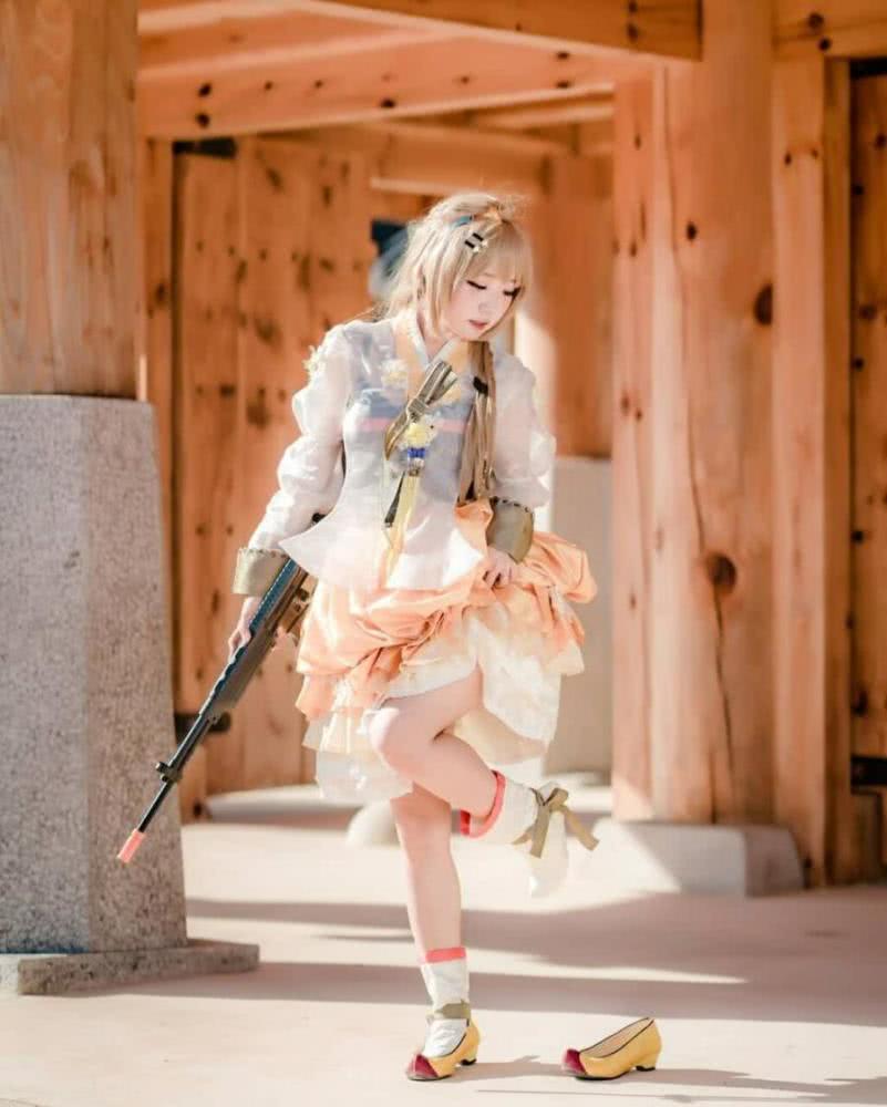 少女前线》就是其中的一款游戏,这是一款有关于战术策略养成类的游戏