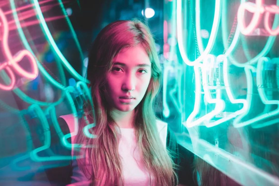 如何用手机拍夜景人物 3d4fe04bbb774d2891d66c255dece87e.jpeg