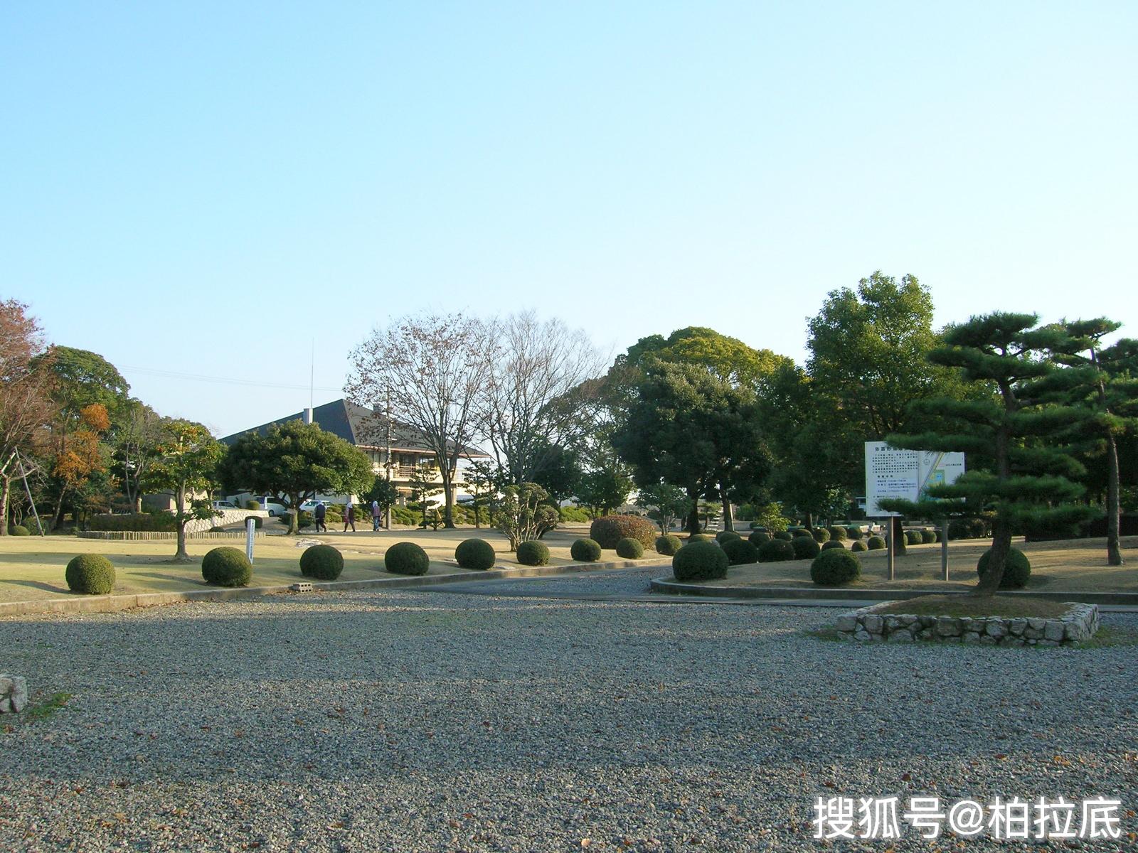 1 12 朝雾高原和富士山 从静冈市清水区的滨石岳眺望富士宫市城区和