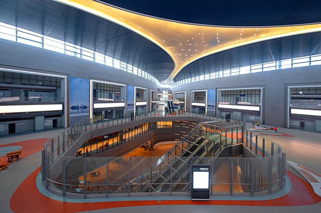 现代航空枢纽上海浦东国际机场卫星厅