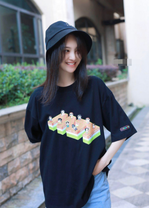 马丁靴穿搭胖妹妹 84f0c1d72e3548dd83edc9b2658c48d3.png
