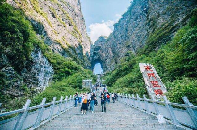 〖十一国内旅游景点推荐十一省内旅游景点〗