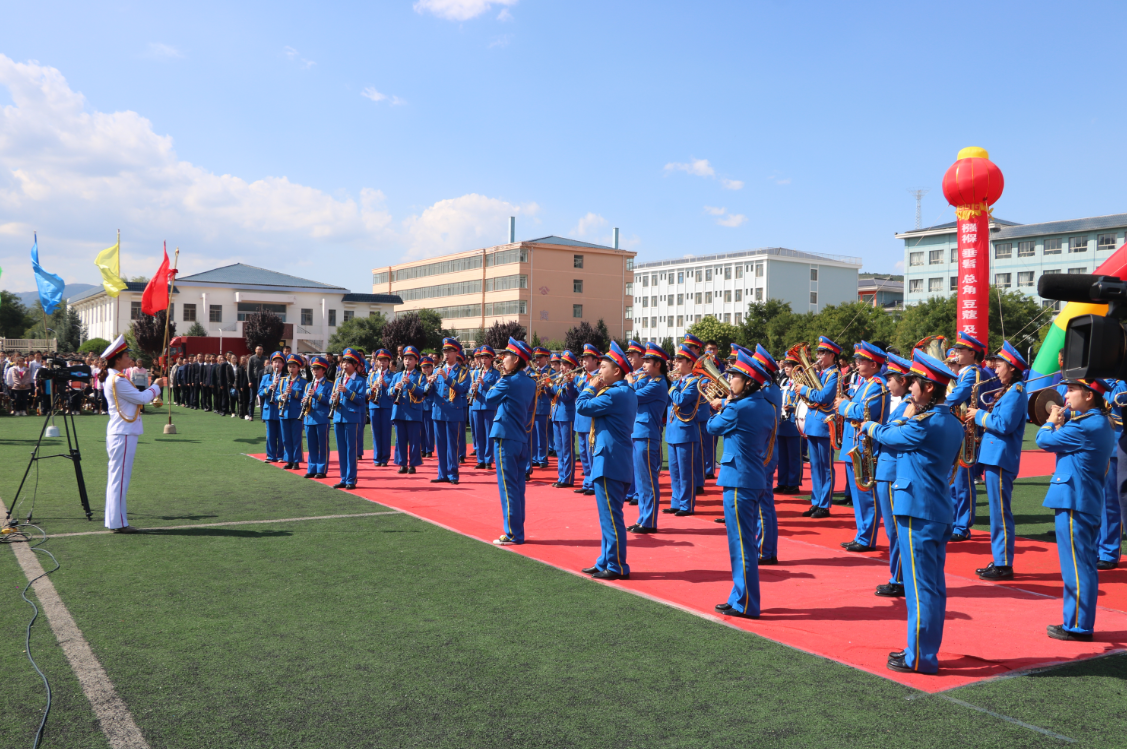 平凉市第五中学成人礼盛大举办