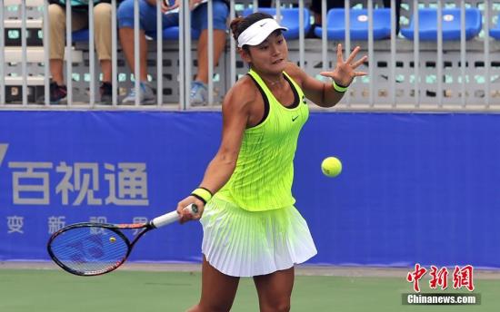 中国“金花”王雅繁横扫对手跻身WTA首尔站四强