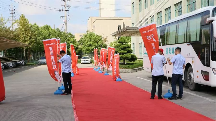 有工厂的主会场 还设置了湖南分会场 带你提前感受现场 会场ok,横幅ok