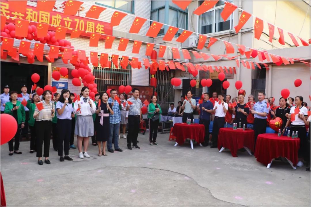 快看,这里有一场特别的生日会!