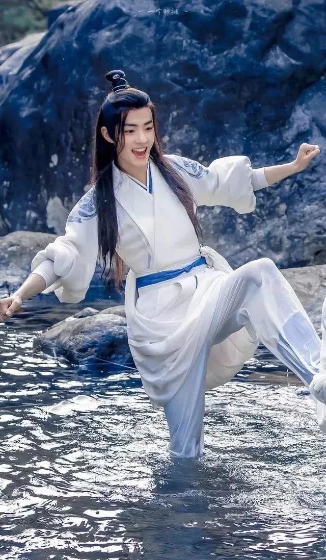 肖战真是美得雌雄难辨