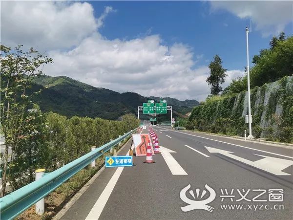 兴义方向车辆需要从坝算互通a匝道驶入望安高速经望谟西收费站下站