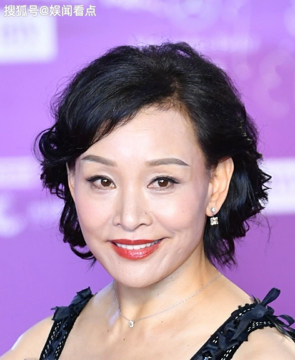 她是全世界最美50人之一,如今58岁依旧女人味十足