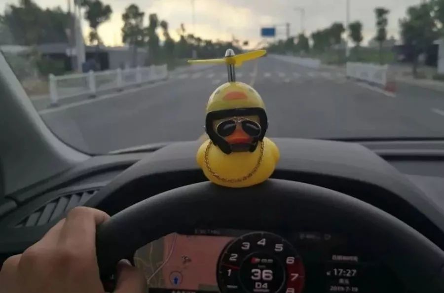 怎么拥有小黄车 584736b781de4c738e42bb907249b859.jpeg