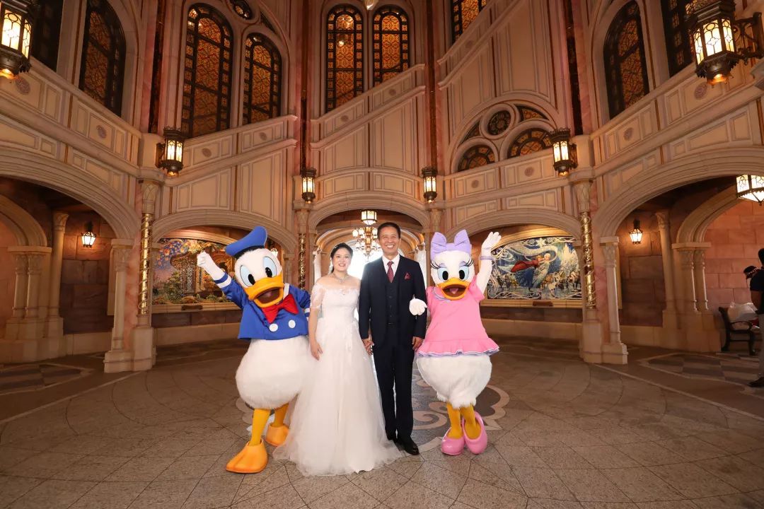上海迪士尼婚纱照_上海迪士尼图片