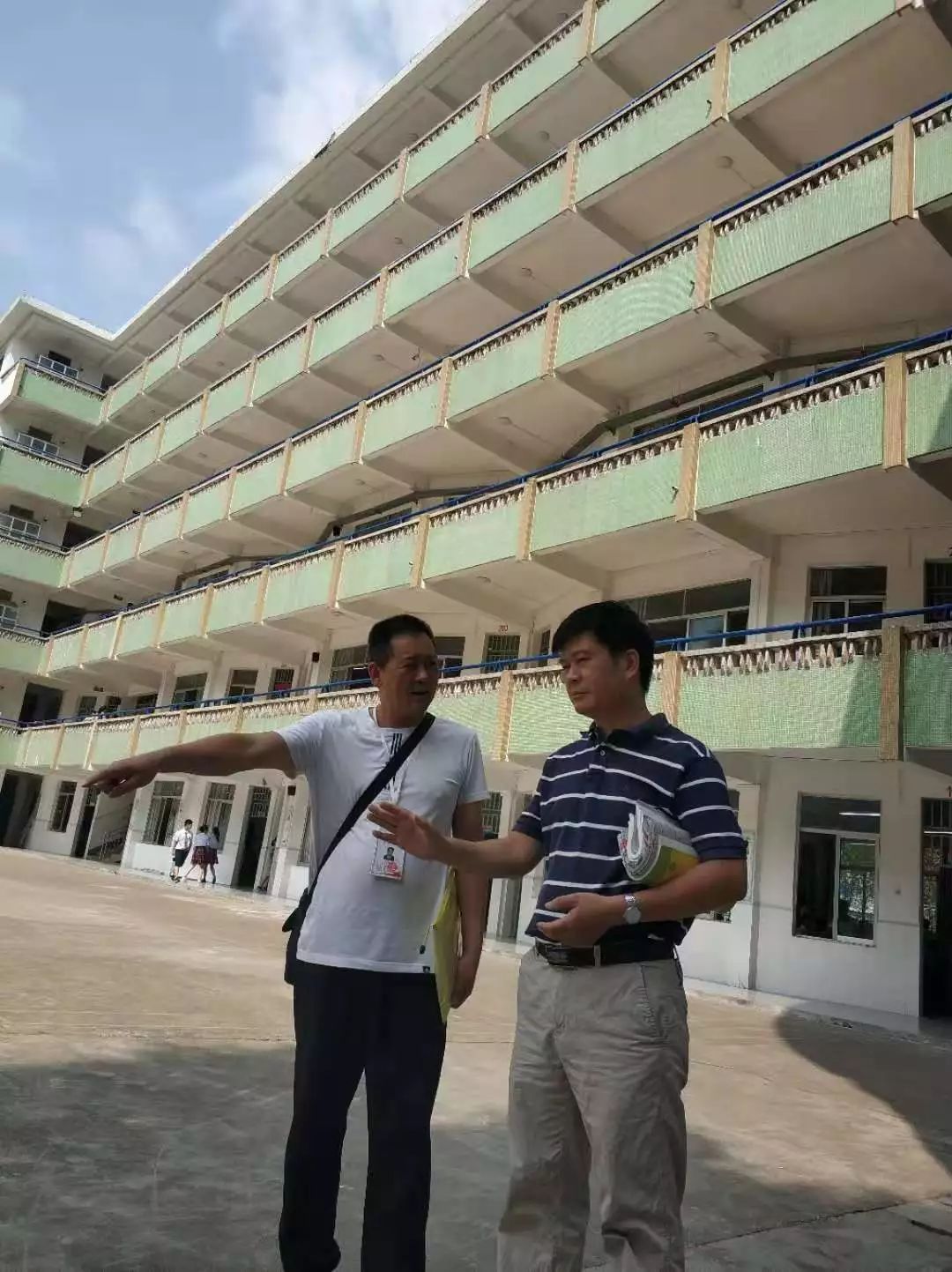 城中区督学到龙城中学检查秋季开学工作