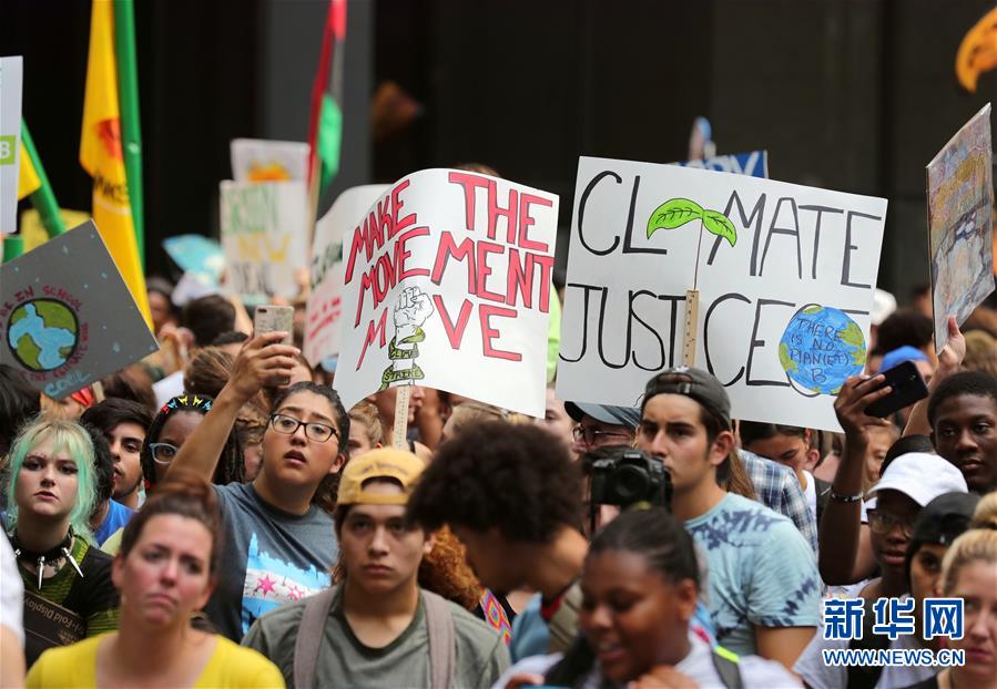 美国芝加哥举行气候变化游行