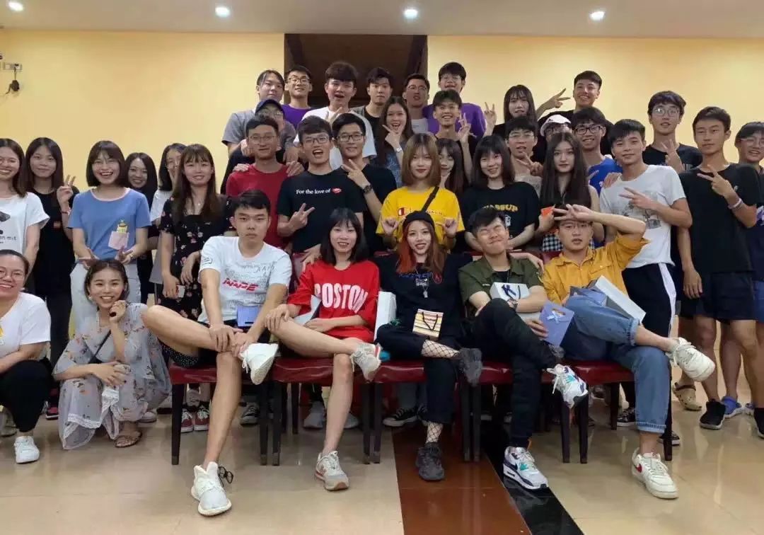 欢迎加入我们好看会玩的秘书大家庭