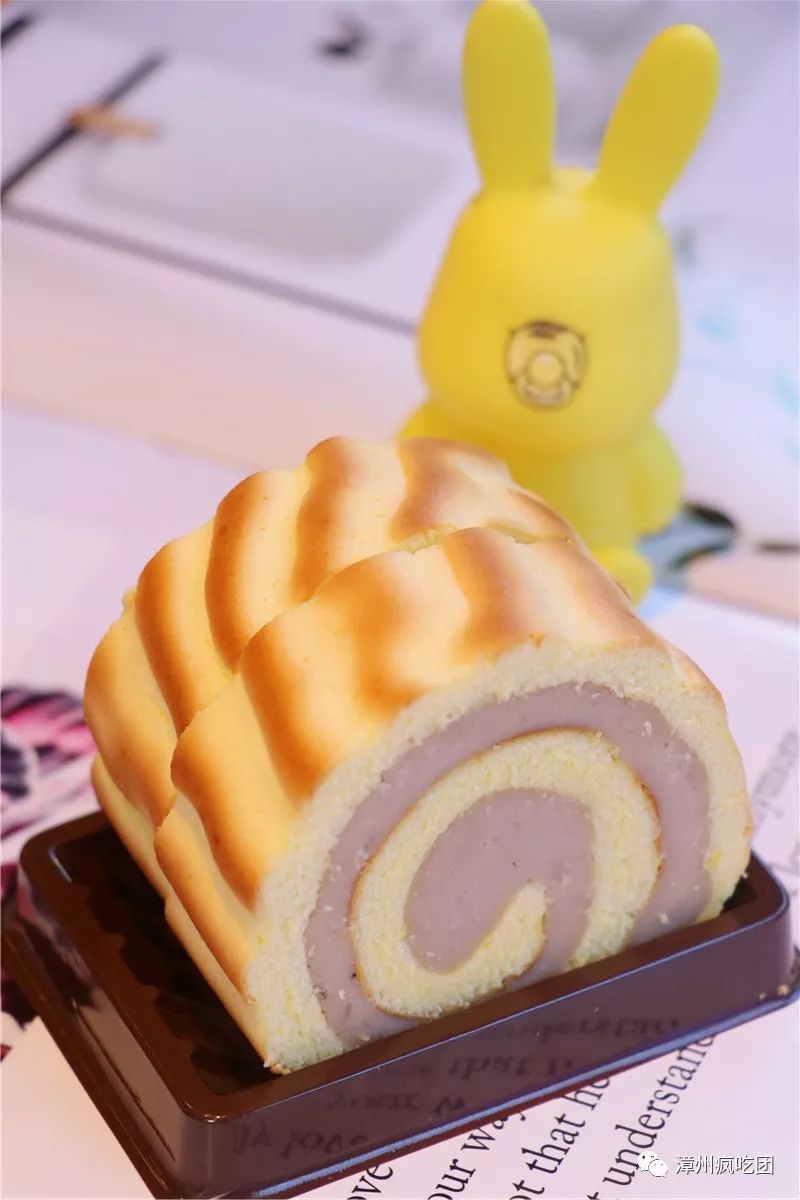 在漳州吃到咸蛋黄大面包!两种口味都很火!接下来每天都去吃!