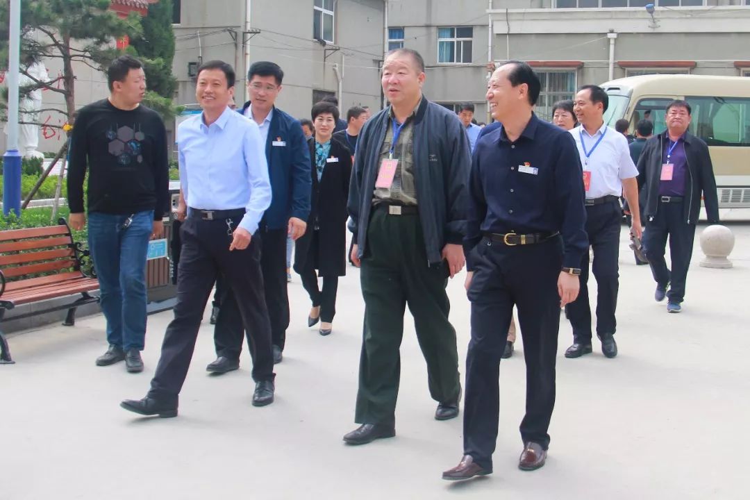 滑县人大代表到滑县中心医院进行视察调研