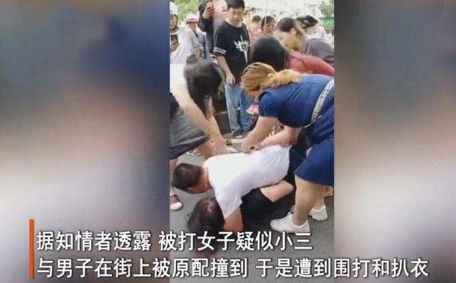 男友强吻我扒内衣视频_迪丽热巴强吻扒裤片段(3)