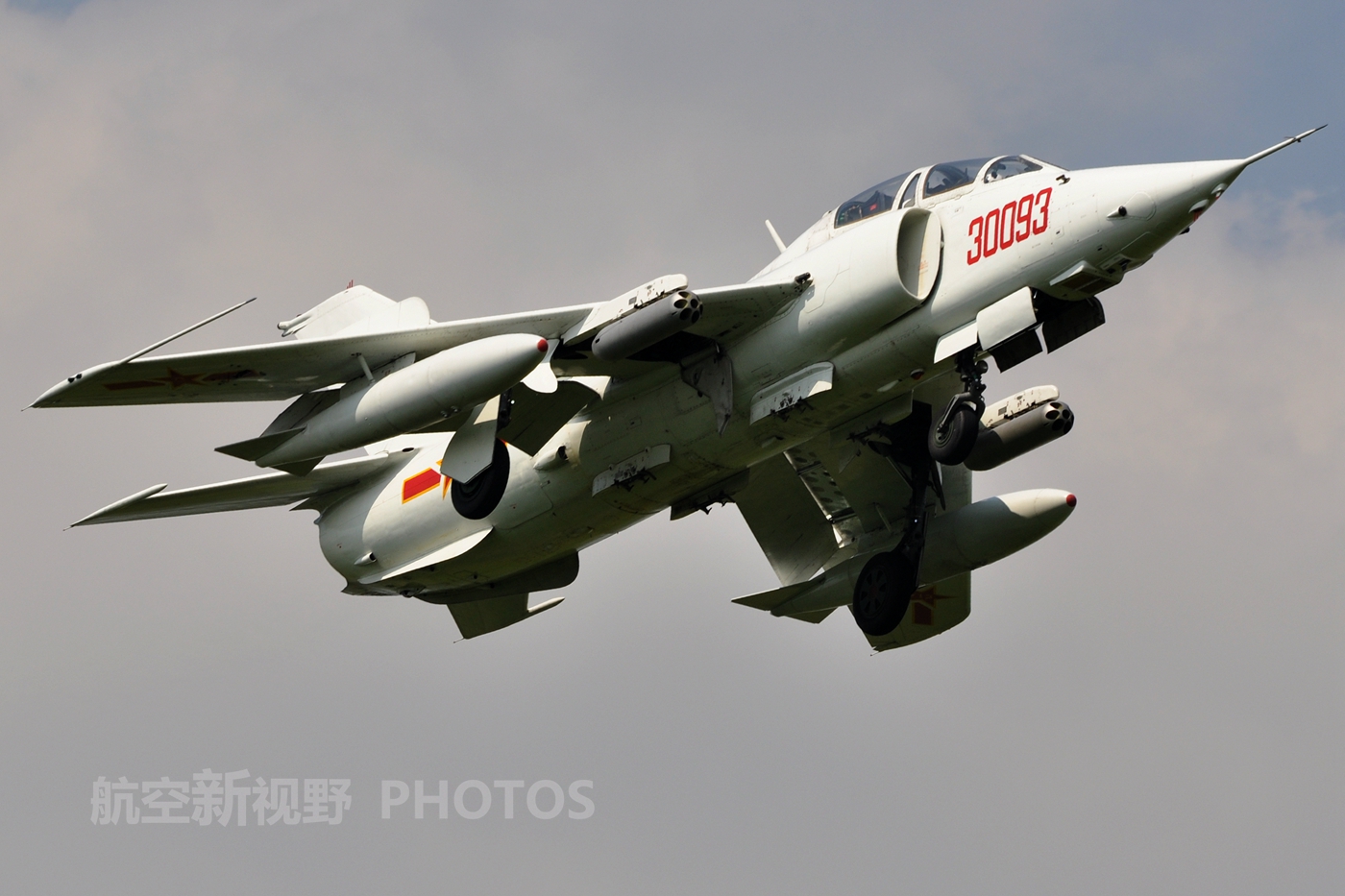 中国空军强-5强击机图集,国产第一款专业攻击机