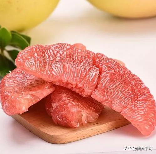 怎么挑选柚子比较嫩 547e316d4bf9473999e31ff32f2b597c.jpeg