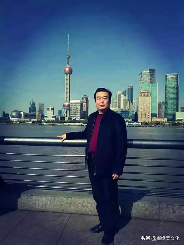 王雪涛;庄寿红,白雪石等城市指导学习;本人特长于花鸟牡丹,前辈,山水天际线写意教程图片