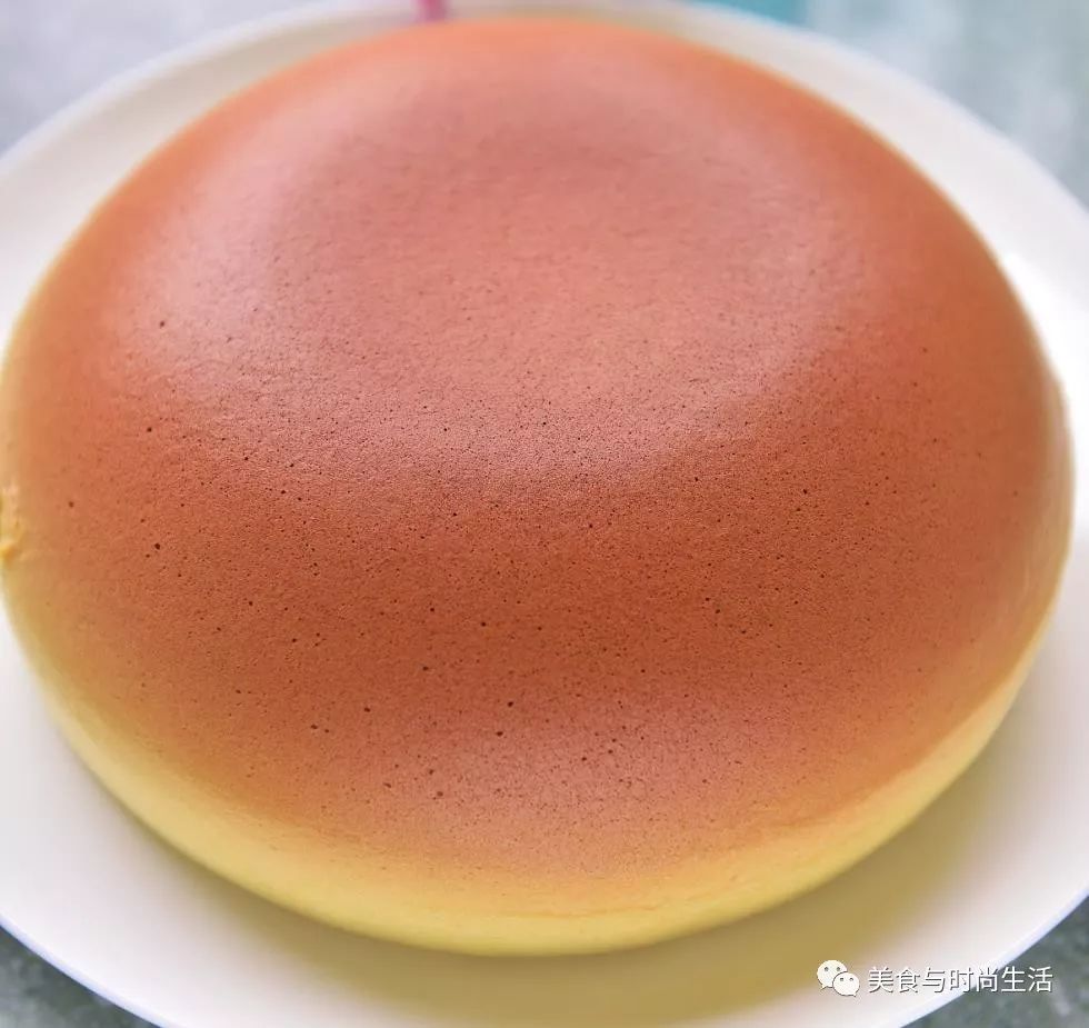 不用烤箱,教你用电饭锅做蛋糕,松软美味,