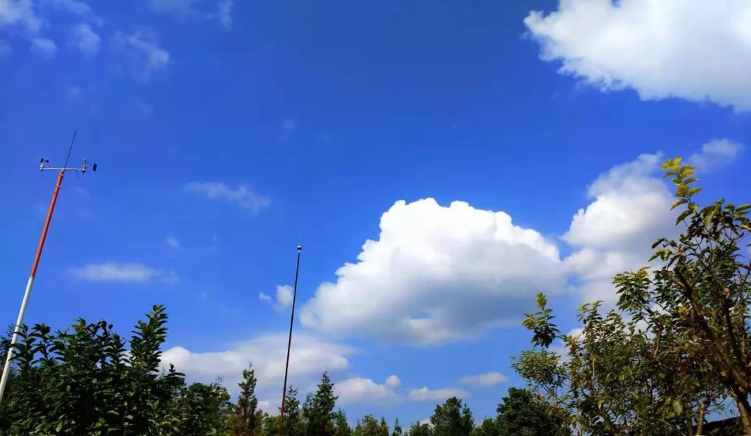 未来一周天气山南 d98ae4e729974758b60f16d3086bd31e.jpeg