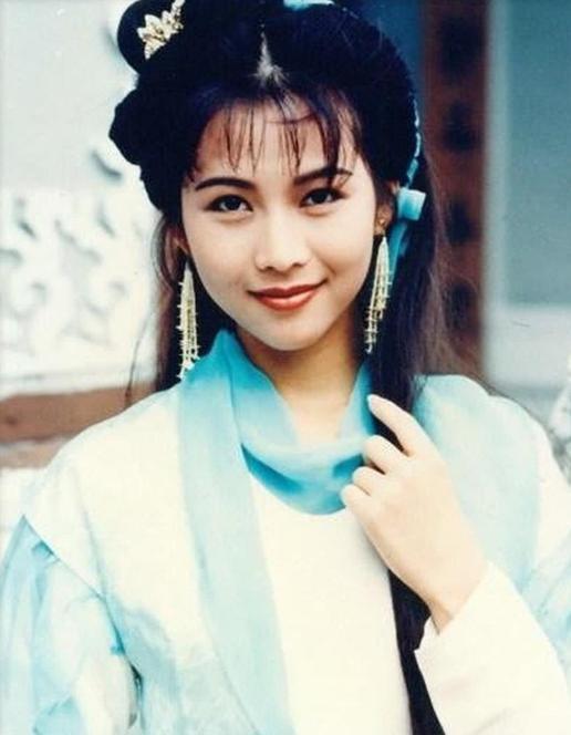 女明星年轻时,温碧霞饰演最美妲己,宋丹丹羊毛卷贝雷帽很时尚