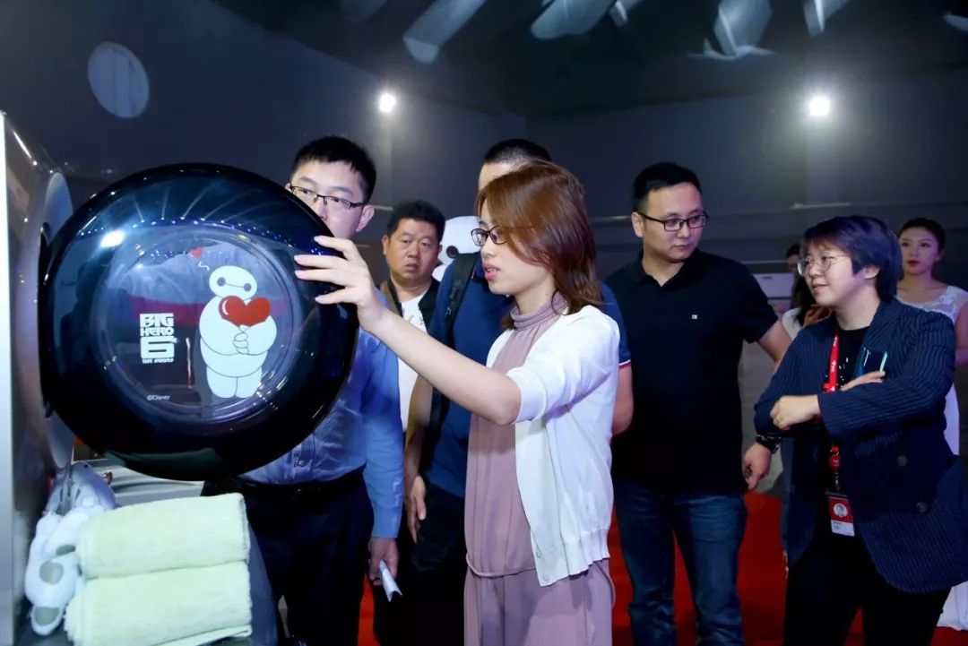 京东家电冰洗业务部总经理吴双喜对小天鹅超微净泡技术给予高度评价