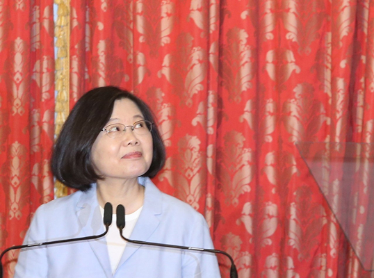 蔡英文论文之前为何不公开?蔡办急甩锅:是因校