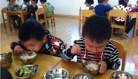 幼儿园孩子吃饭专用音乐 15d3cf3a3c7d43c999edc3b61fefc426.jpeg